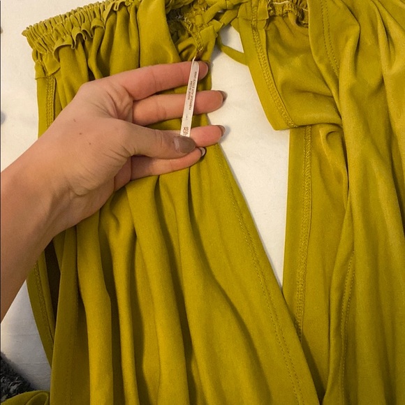 Free people wrap around blouse - Picture 3 of 3